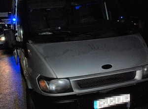 Policjanci zatrzymali kierowcę vana. W środku znaleźli aż 10 zbiorników