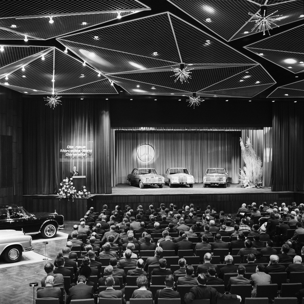 50 lat Mercedesów W 114/115