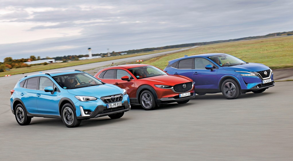 Mazda CX-30, Nissan Qashqai i Subaru XV - porównanie
