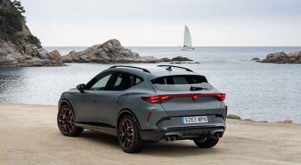 Cupra Formentor ma nowy cennik. Najważniejsze wersje z niższymi cenami