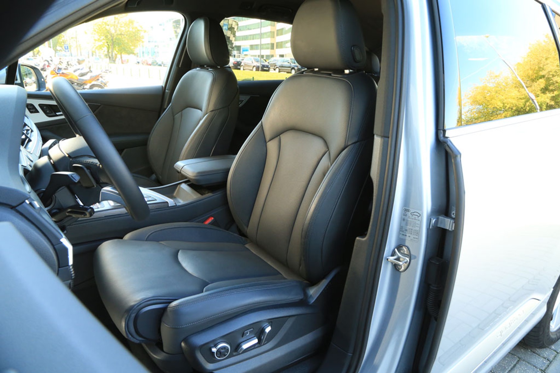 Audi Q7 e-tron - czy warto kupić hybrydę?