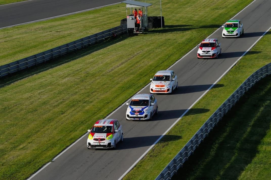Kia Lotos Race