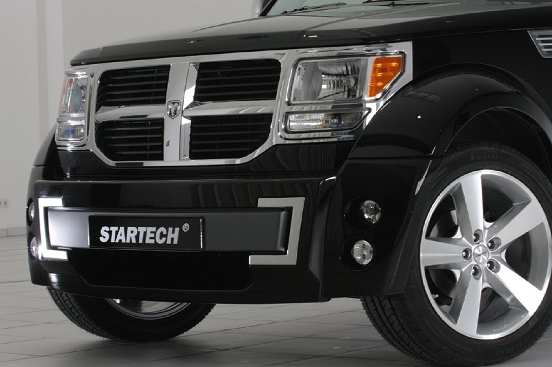 Startech Dodge Nitro - tuning wraz z debiutem