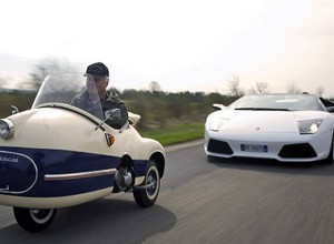 Dwa cabrio, dwa światy - Murcielago Roadster kontra Mopetta