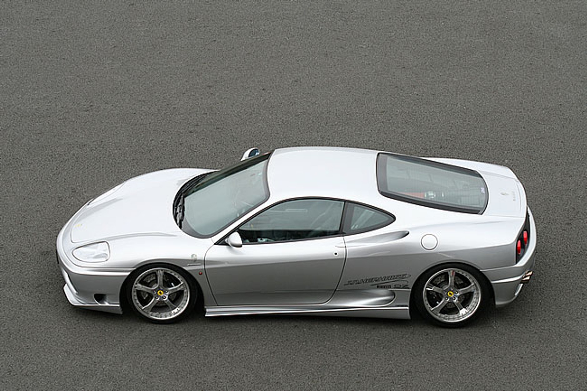 Ferrari 360 Modena firmy J. N. Hephaiss