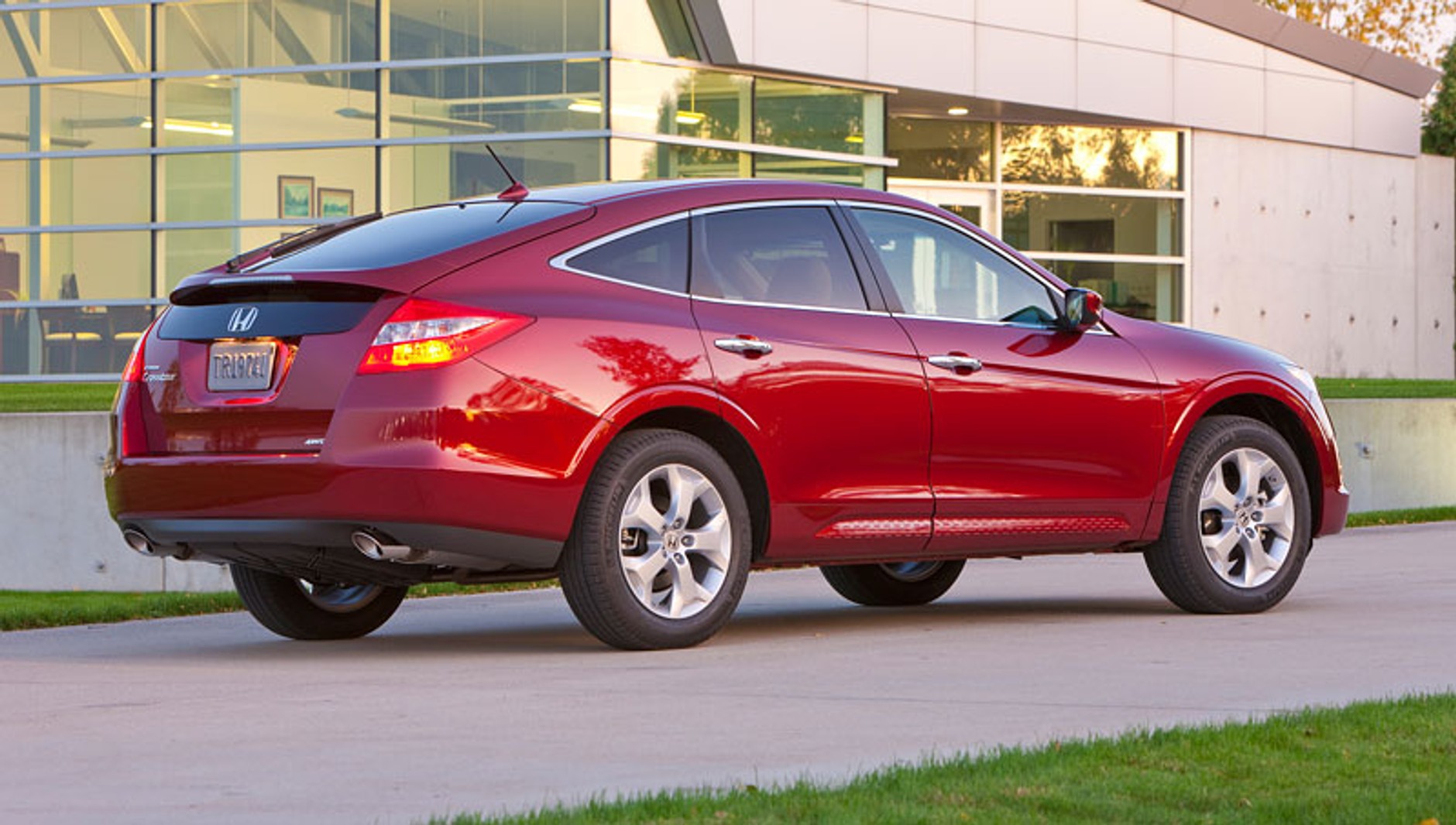 Honda Accord Crosstour: kolejny mikst liftbacka, coupé i SUV-a