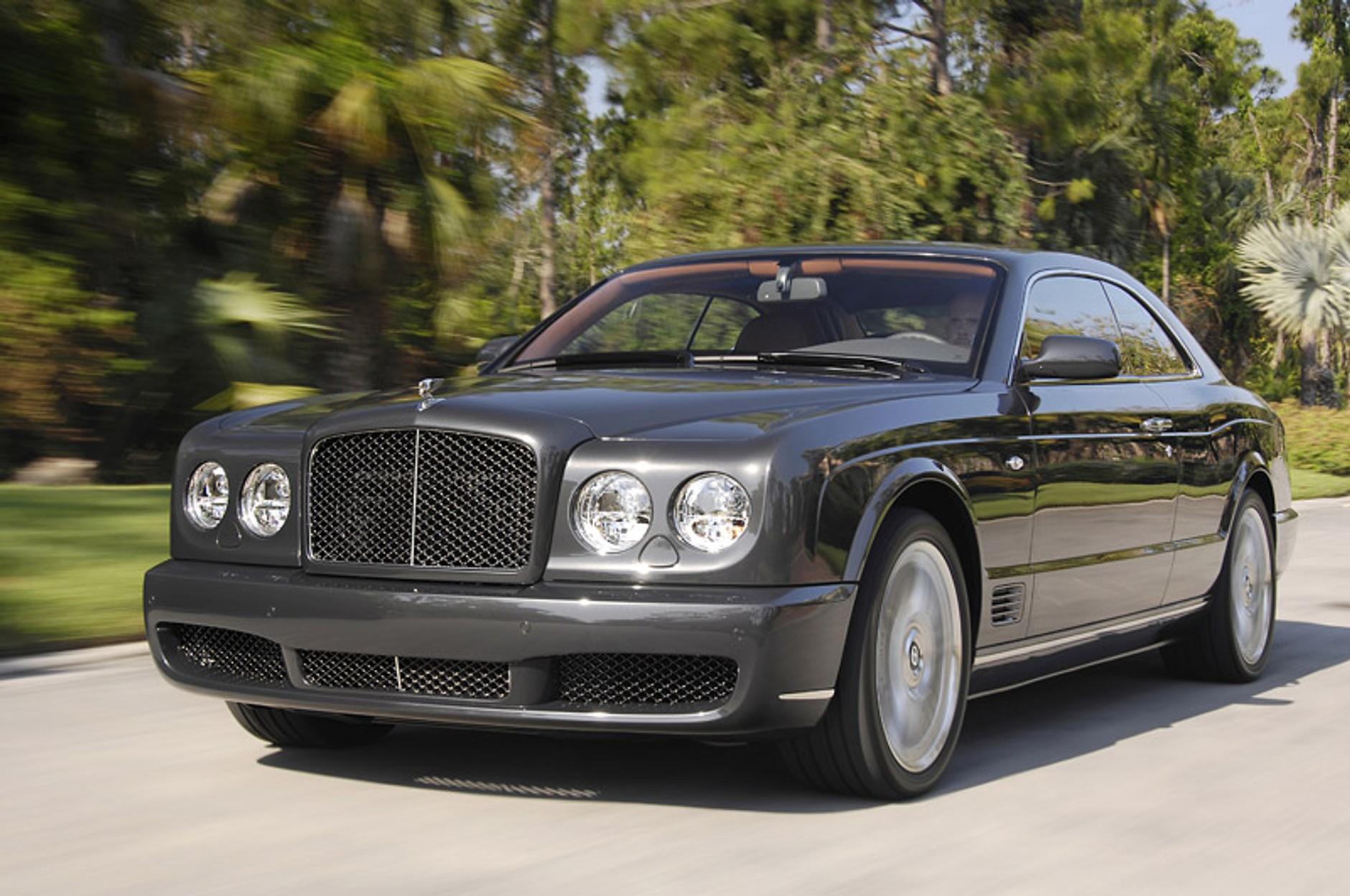 Bentley Brooklands: oficjalne dane techniczne