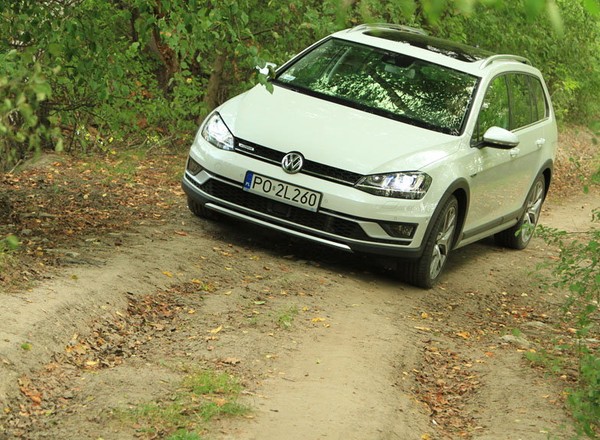 Volkswagen Golf Alltrack 2.0 TDI DSG - stylizowany na terenówkę