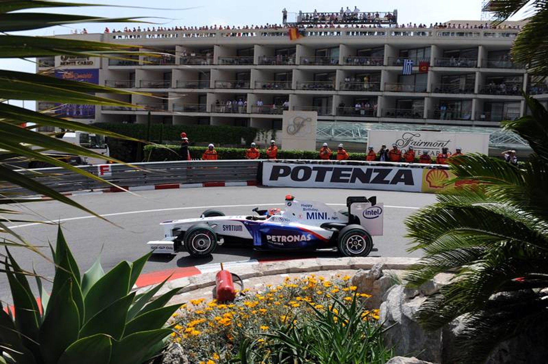 Grand Prix Monaco 2009: Button królem, Kubica w garażu (fotogaleria)