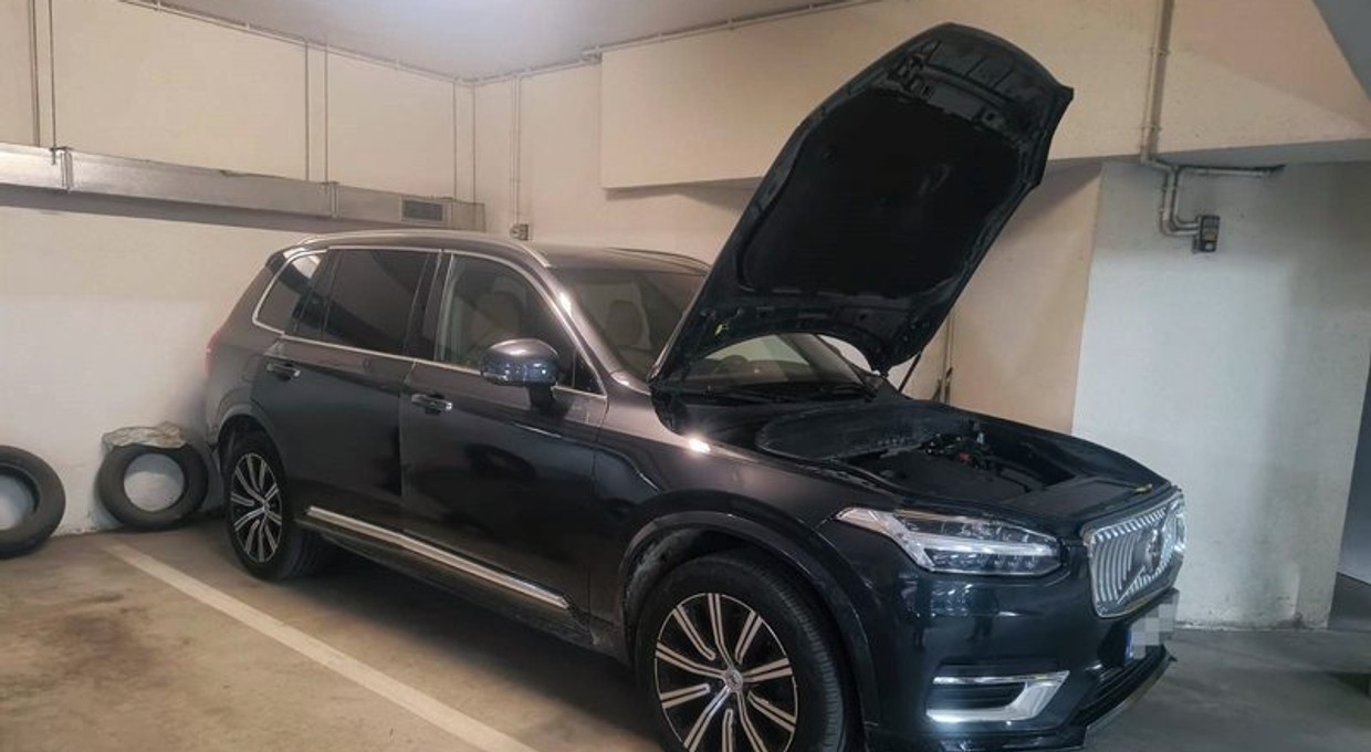 Na cel brali luksusowe samochody. Policjanci szybko ich "ustalili"