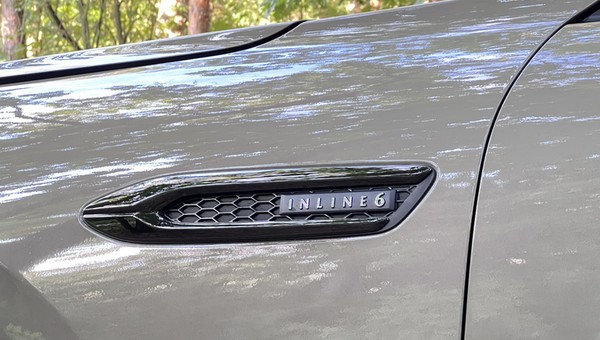 Mazda CX-60 z potężnym dieslem: to kryje się za tabliczką "INLINE 6"