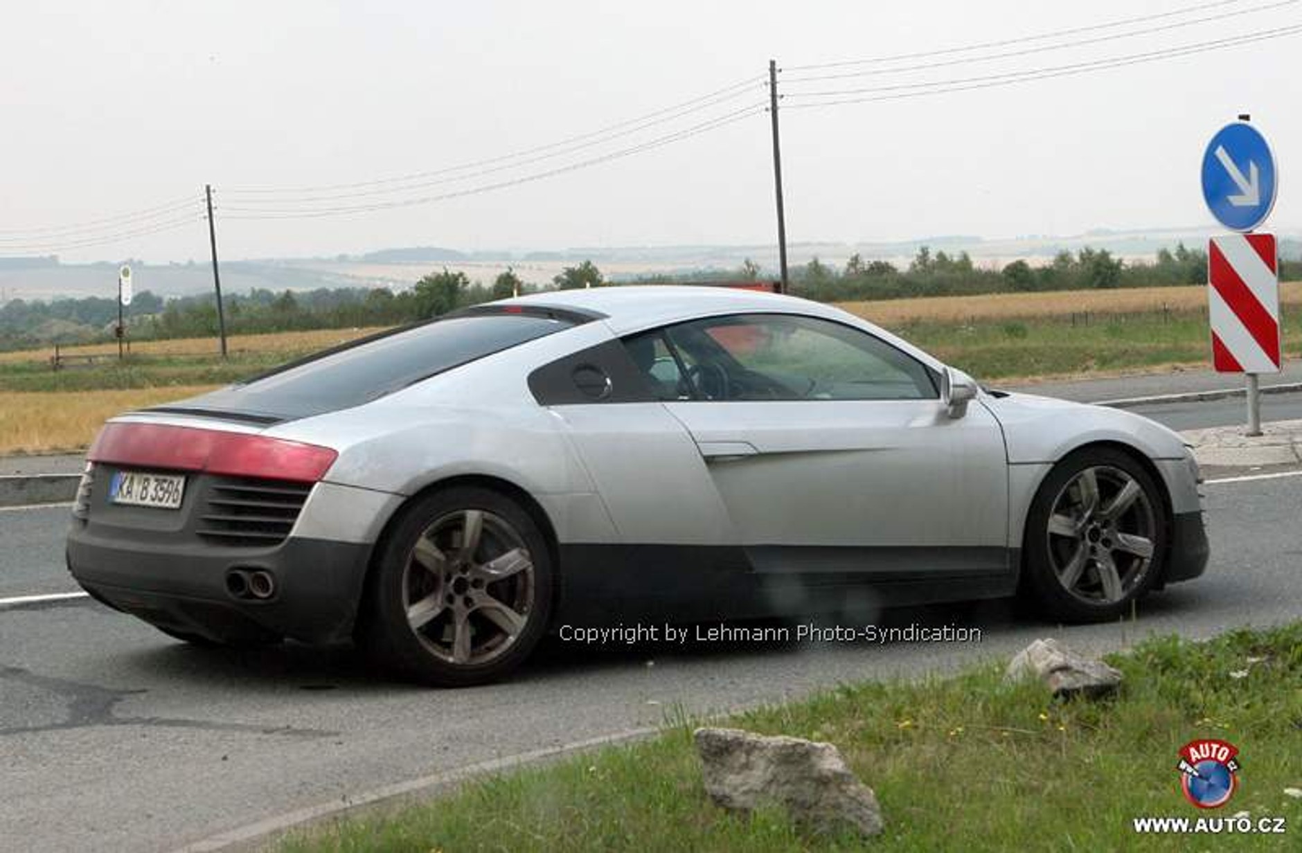 Audi – wersja cabrio sportowego R8 w przygotowaniu