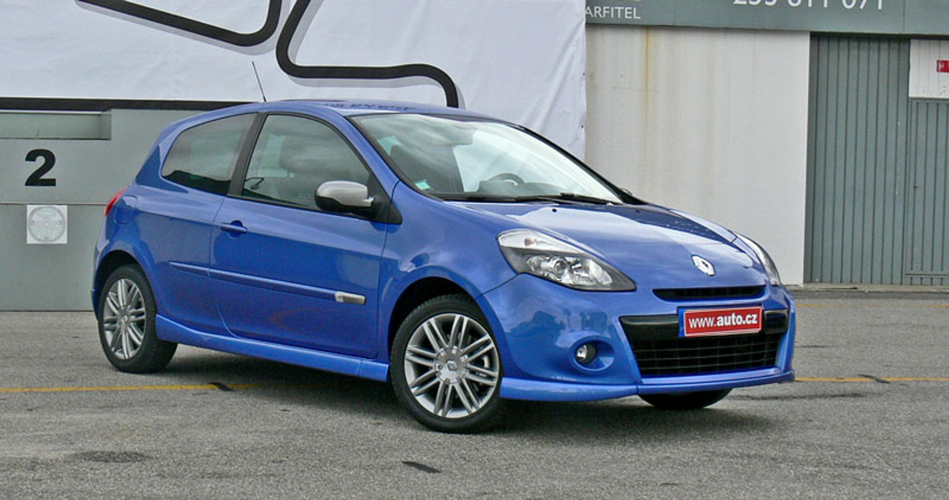 Renault: nowe Clio wkracza do salonów w Polsce (ceny)