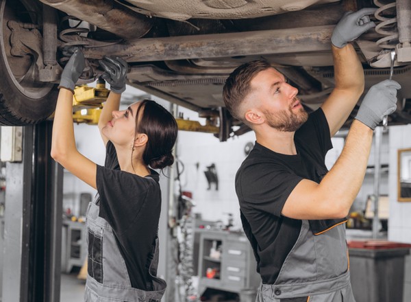Zmiany dla warsztatów w 2026 r. Będą szukać mechaników na zupełnie nowych zasadach