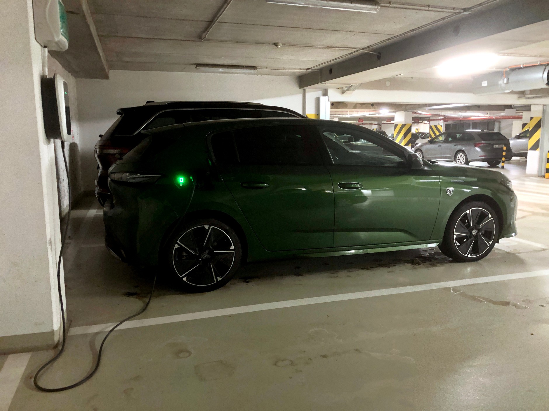 Peugeot E-308 First Edition