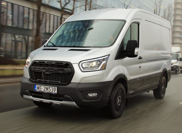 Ford Transit Trail - dostawczak na trudne warunki
