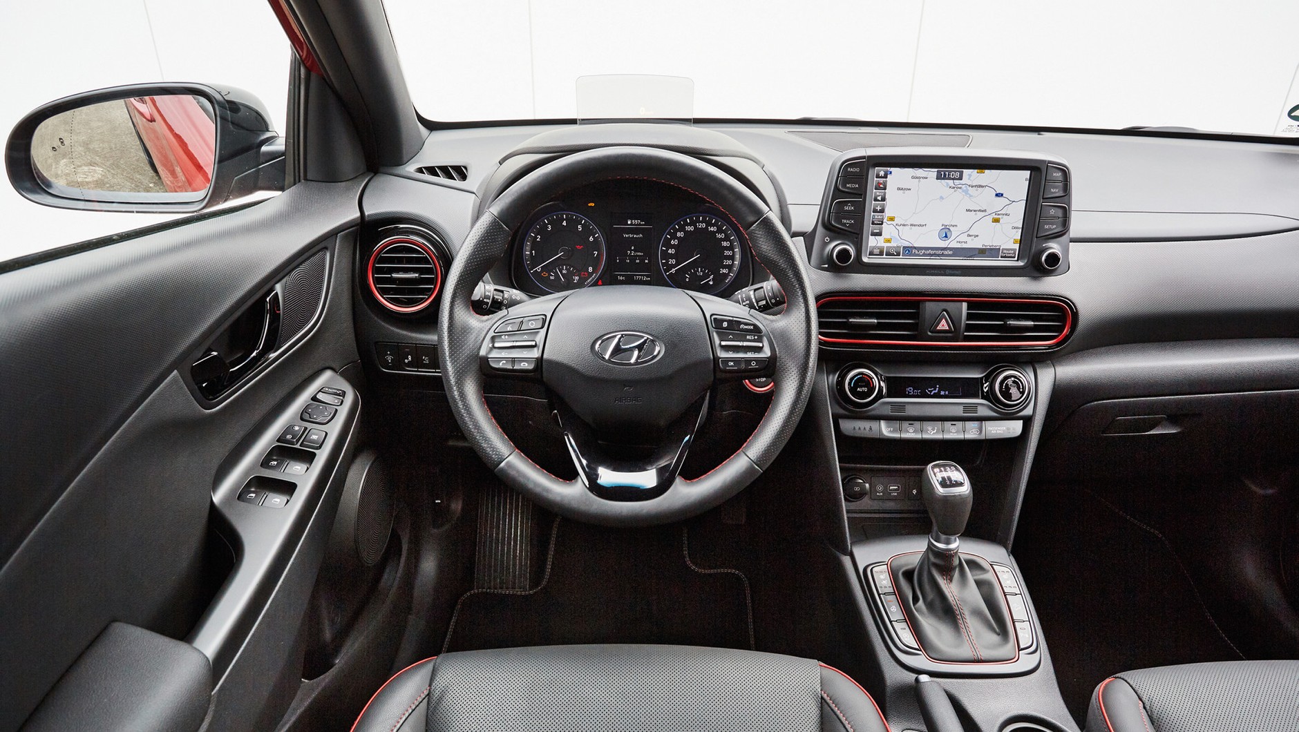 Hyundai Kona - kokpit