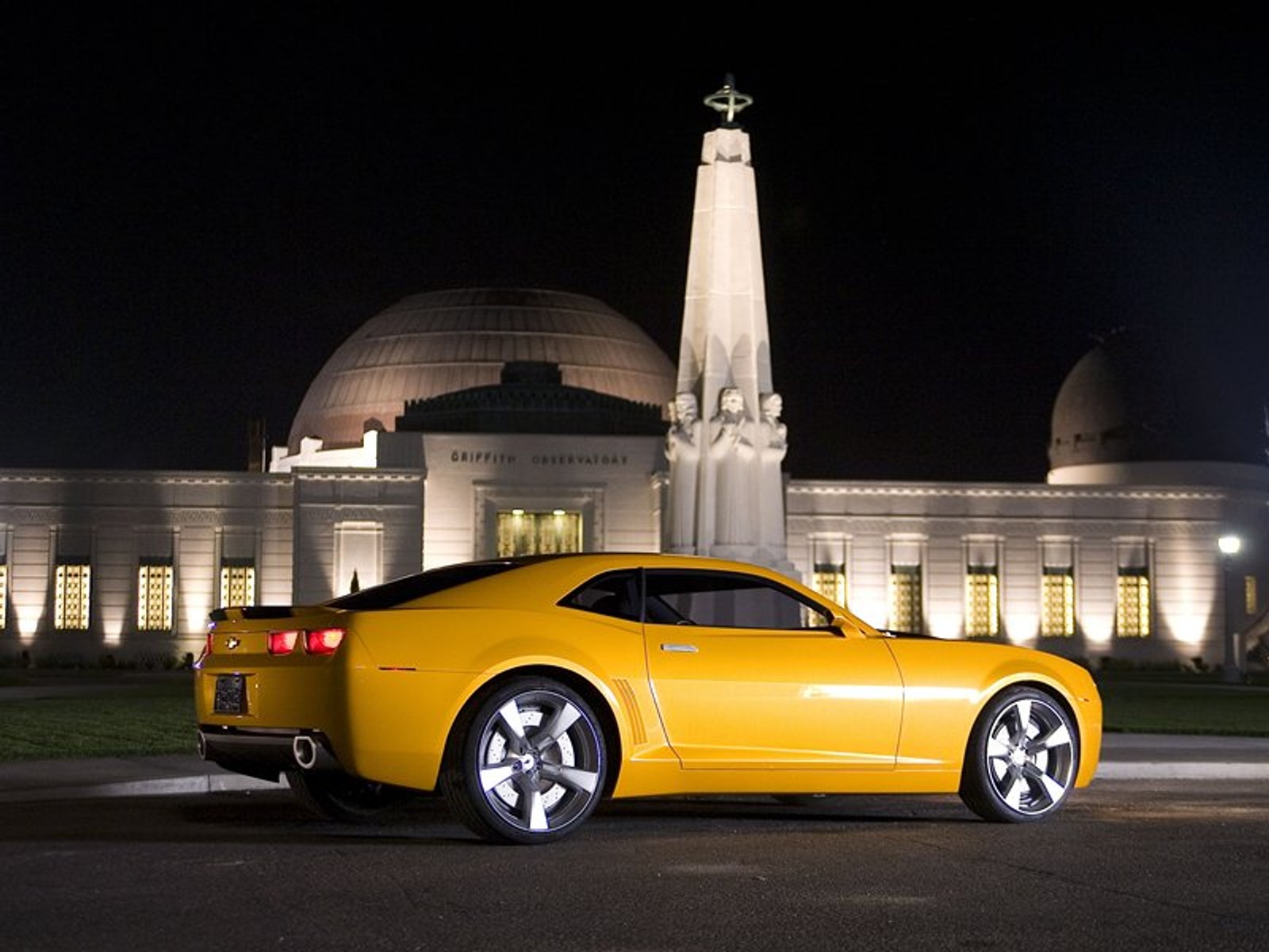 General Motors przygotuje cztery prototypy dla filmu Transformers