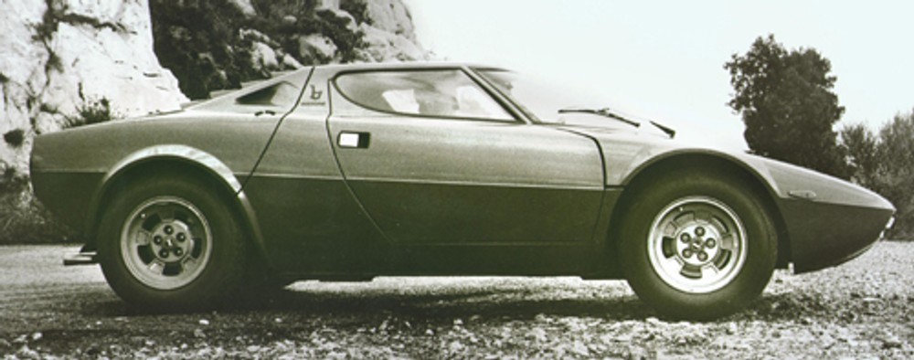 Na początku powstaje forma