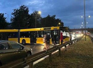Wjechał przegubowcem pod prąd na DTŚ i zablokował trasę. Grozi mu 30 tys. zł grzywny