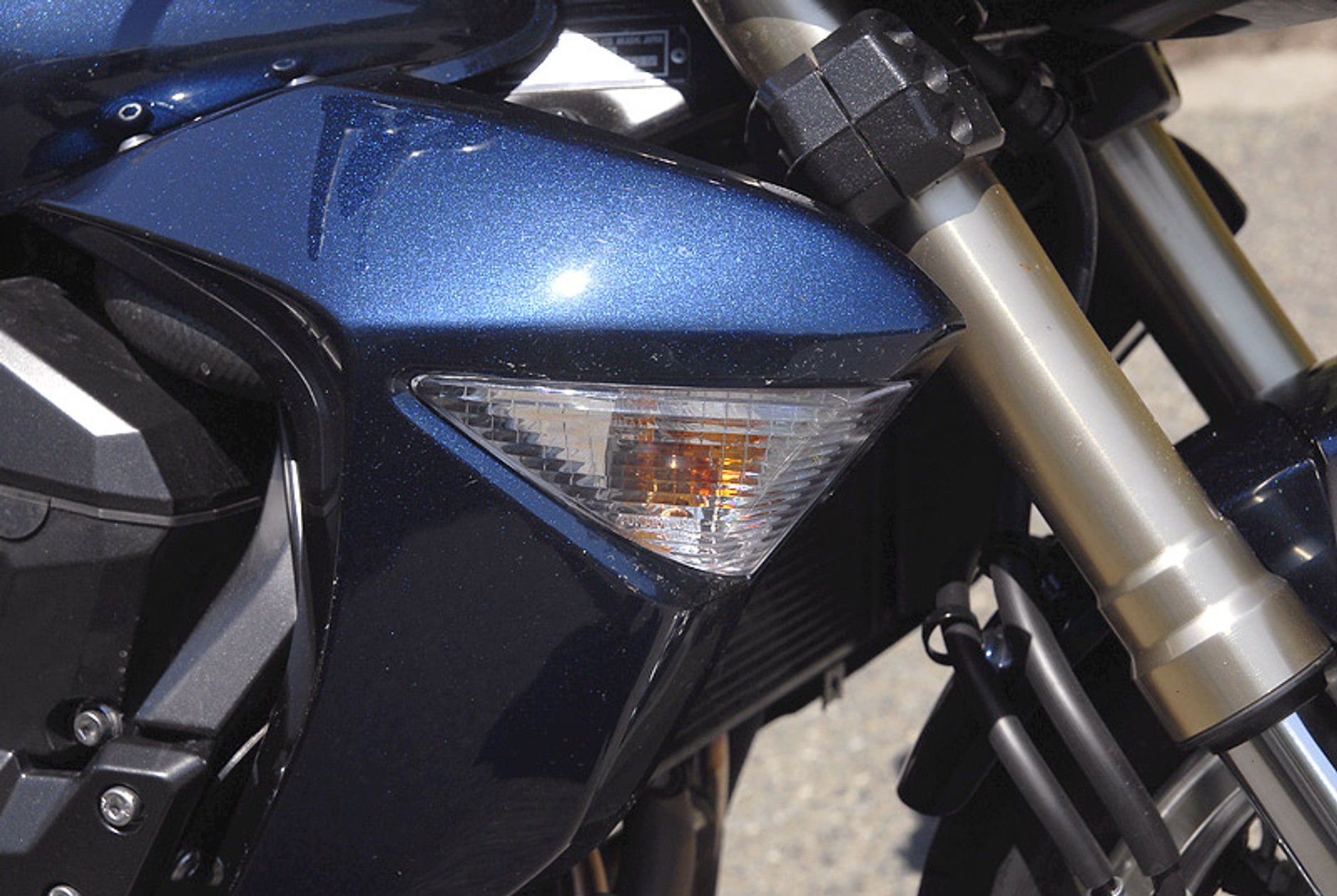 Kawasaki Z1000: sympatyczny osiłek (test)