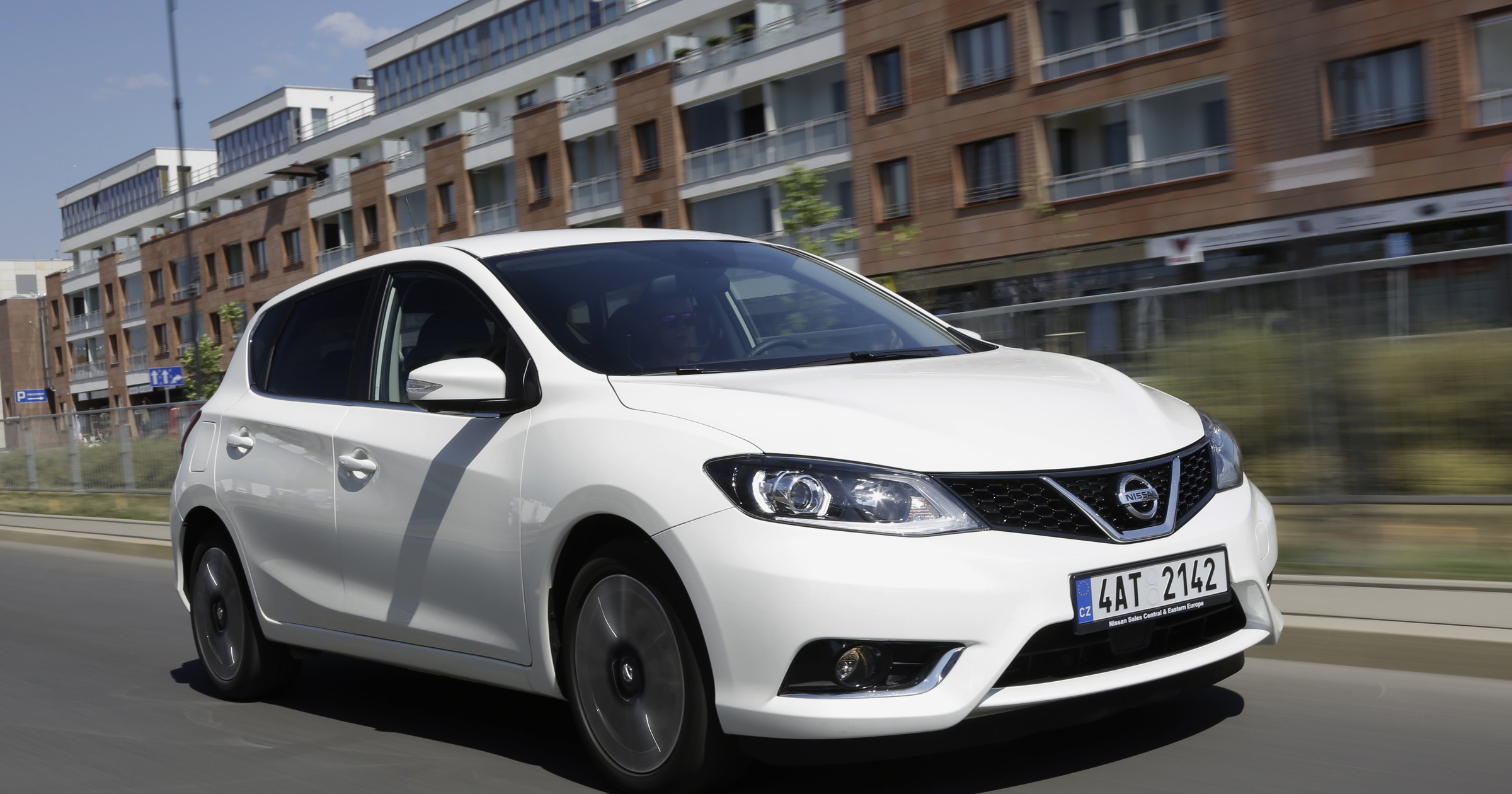 Nissan Pulsar 1.6 DIG-T (1)