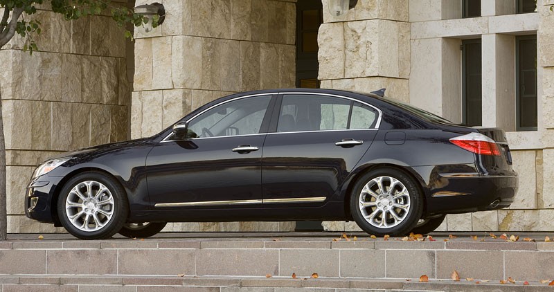 Detroit 2008: Hyundai Genesis - koreański flagowiec dopływa (oficjalne informacje)