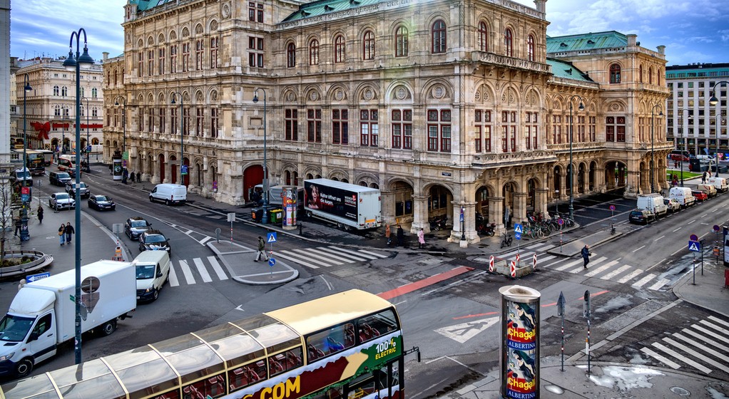 Już w przyszłym roku wjazd samochodem do wielu austriackich miast może być utrudniony i ryzykowny