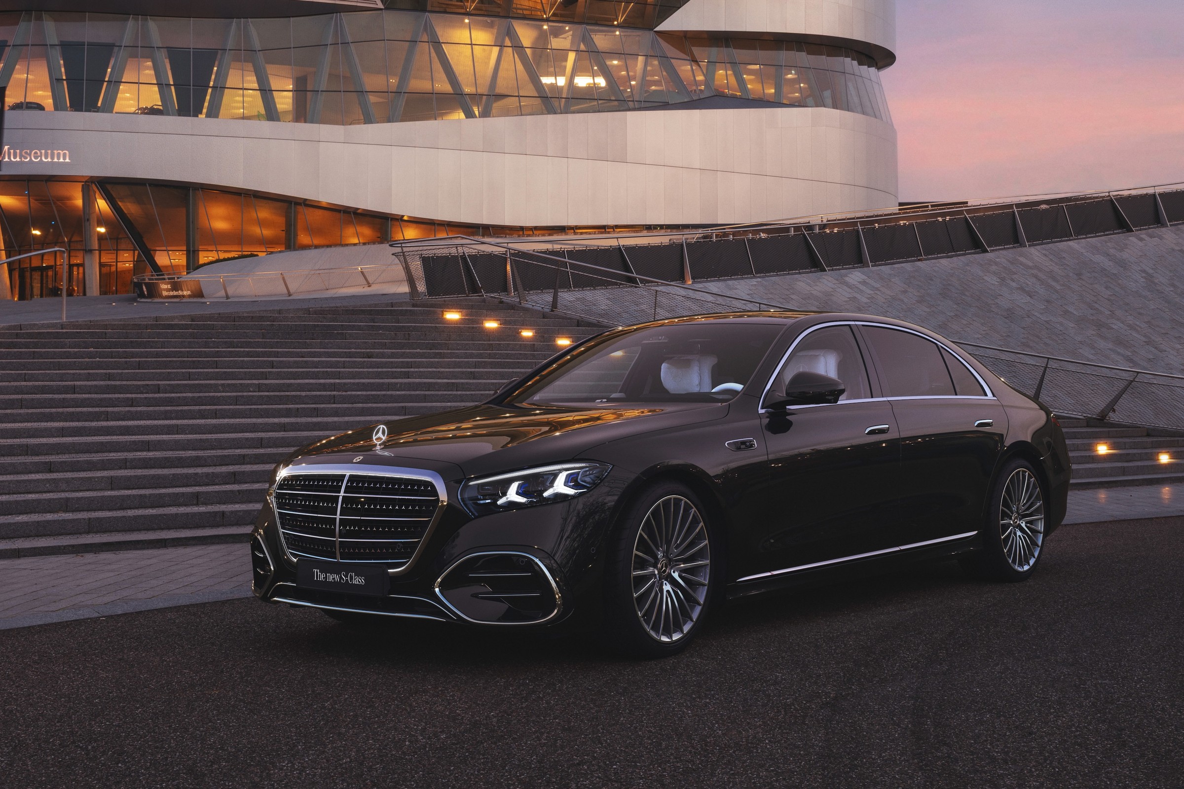 Mercedes Klasy S po dużym liftingu. W środku ma superekran i superkomputer