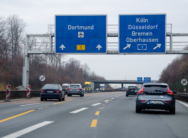 Pędził 333 km/h w wypożyczonym Lamborghini. Youtuber ma teraz kłopoty