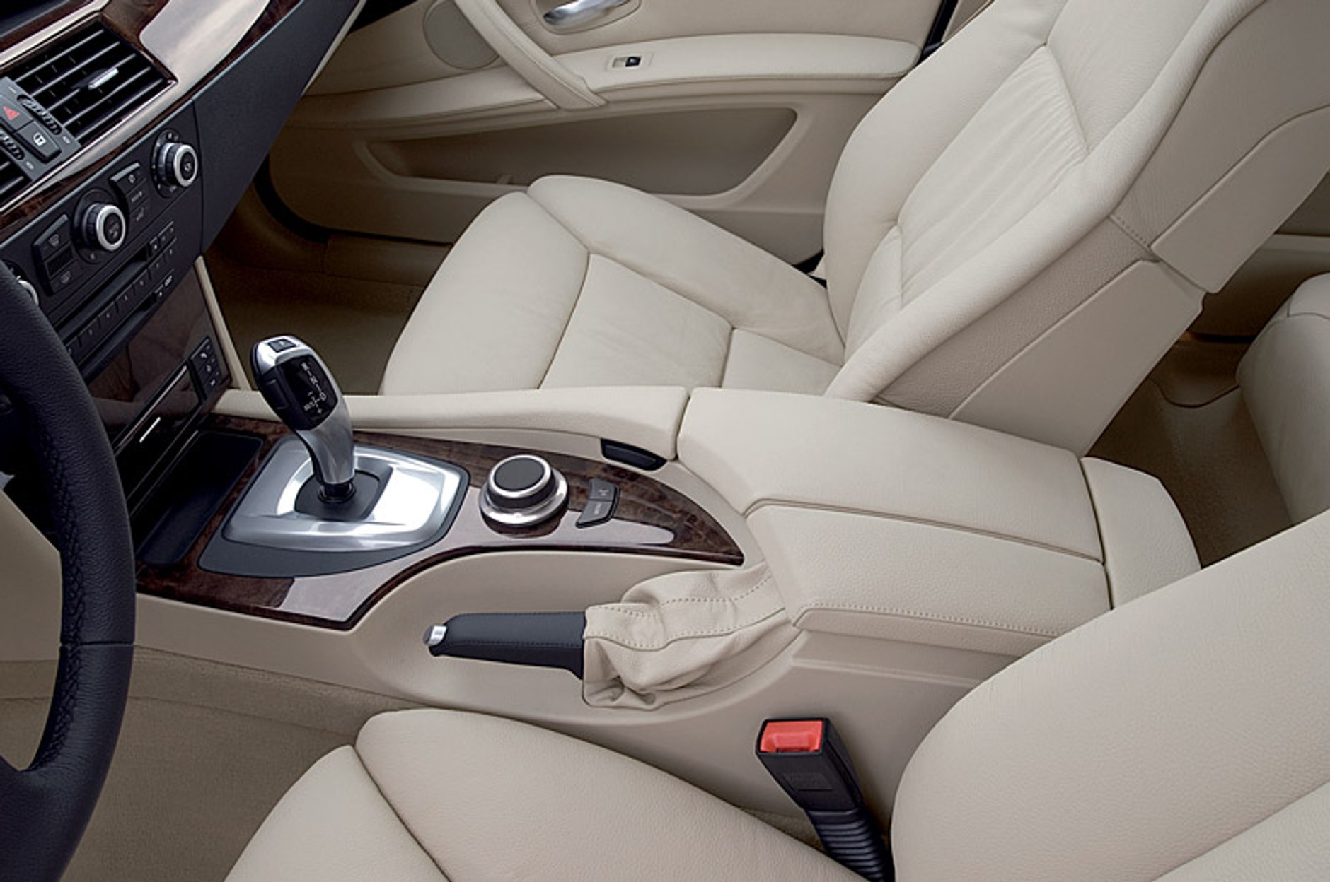 BMW: 5 mln pięciu generacji serii 5