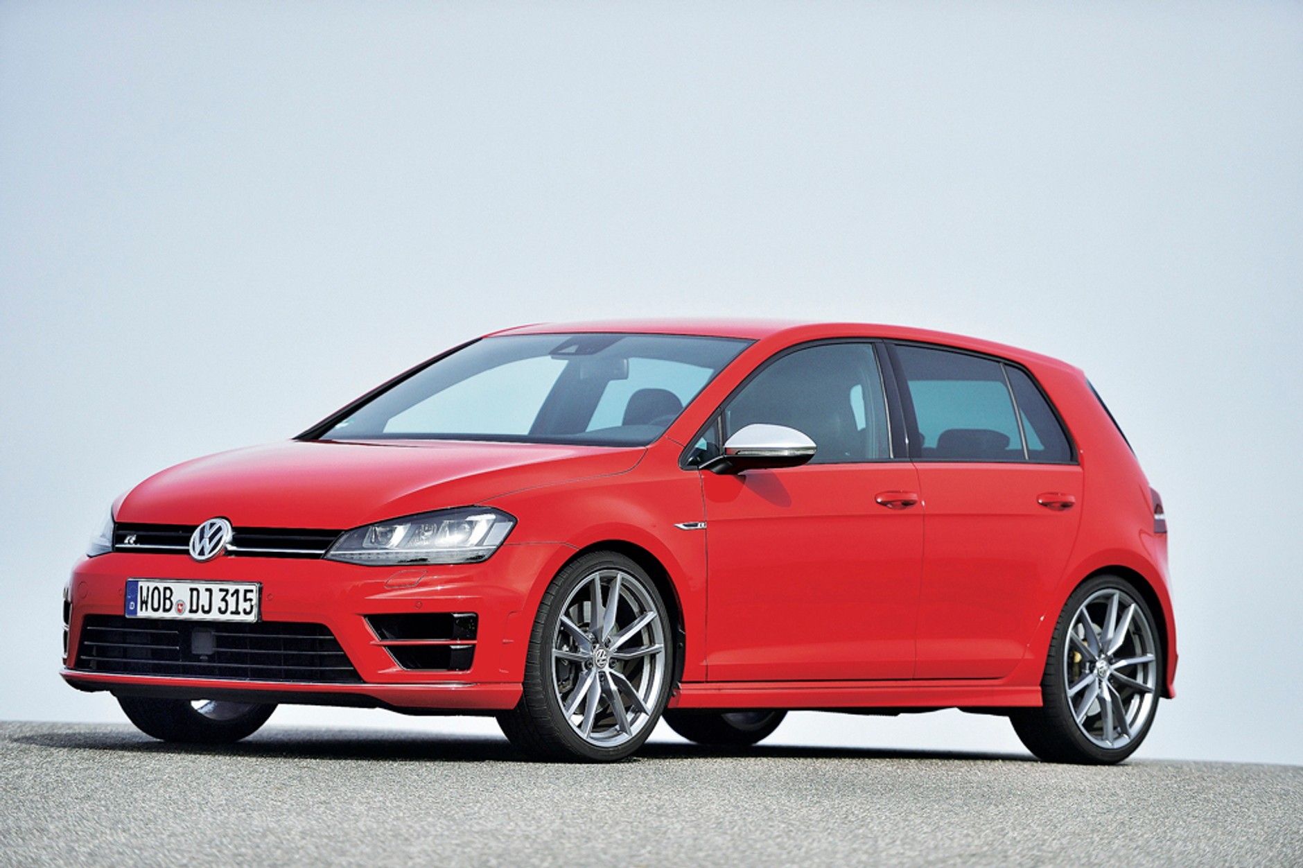 Volkswagen Golf R jest ognisty i ostry, ale jego moc okiełznano w nietuzinkowym stylu.