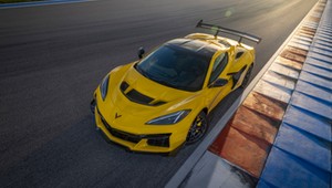 Chevrolet nie poddaje się presji ekologów. Corvette ZR1 wciąż kusi silnikiem V8, najmocniejszym w historii