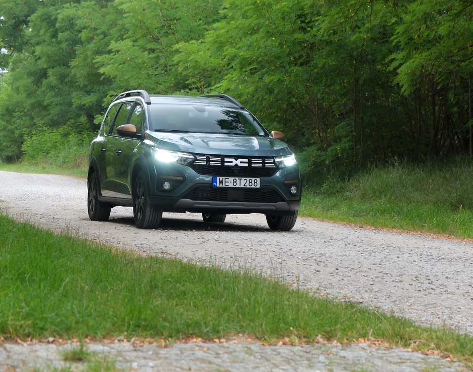 Dacia Jogger Extreme ECO G-100 LPG z wyposażeniem kempingowym