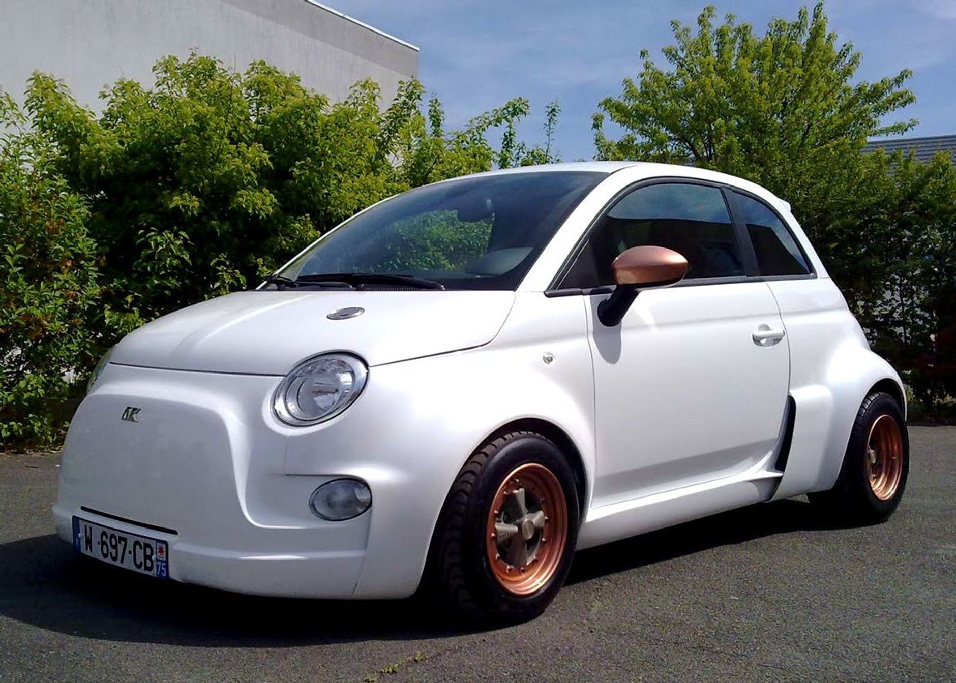 Elektryczny Atomik Abarth 500 – potwór z Paryża