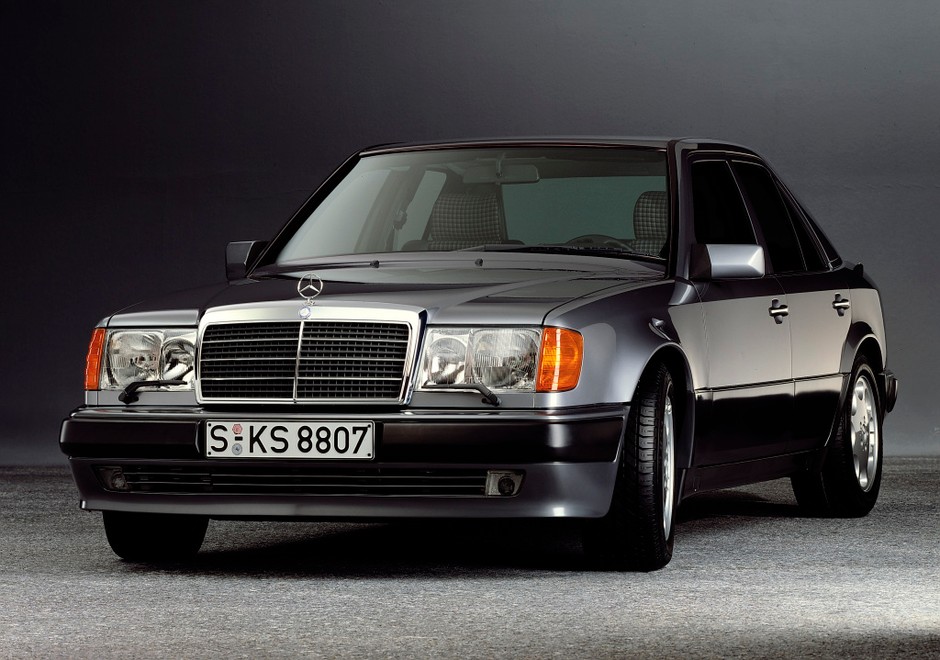 Mercedes W124 ma 35 lat
