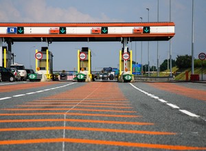 Co z nowym systemem poboru opłat na polskich drogach?