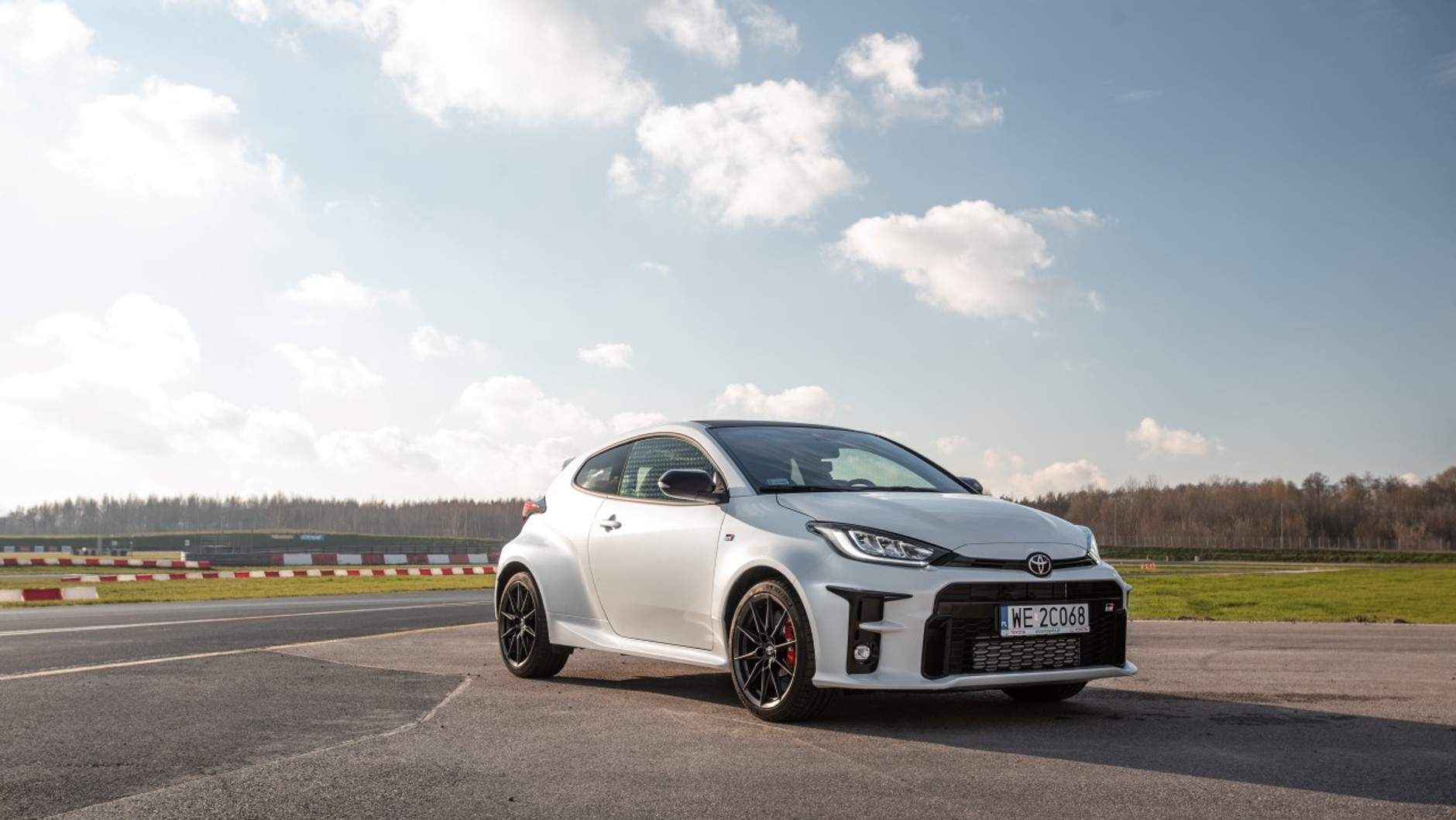 Toyota GR Yaris 1 generacja 2021 rok