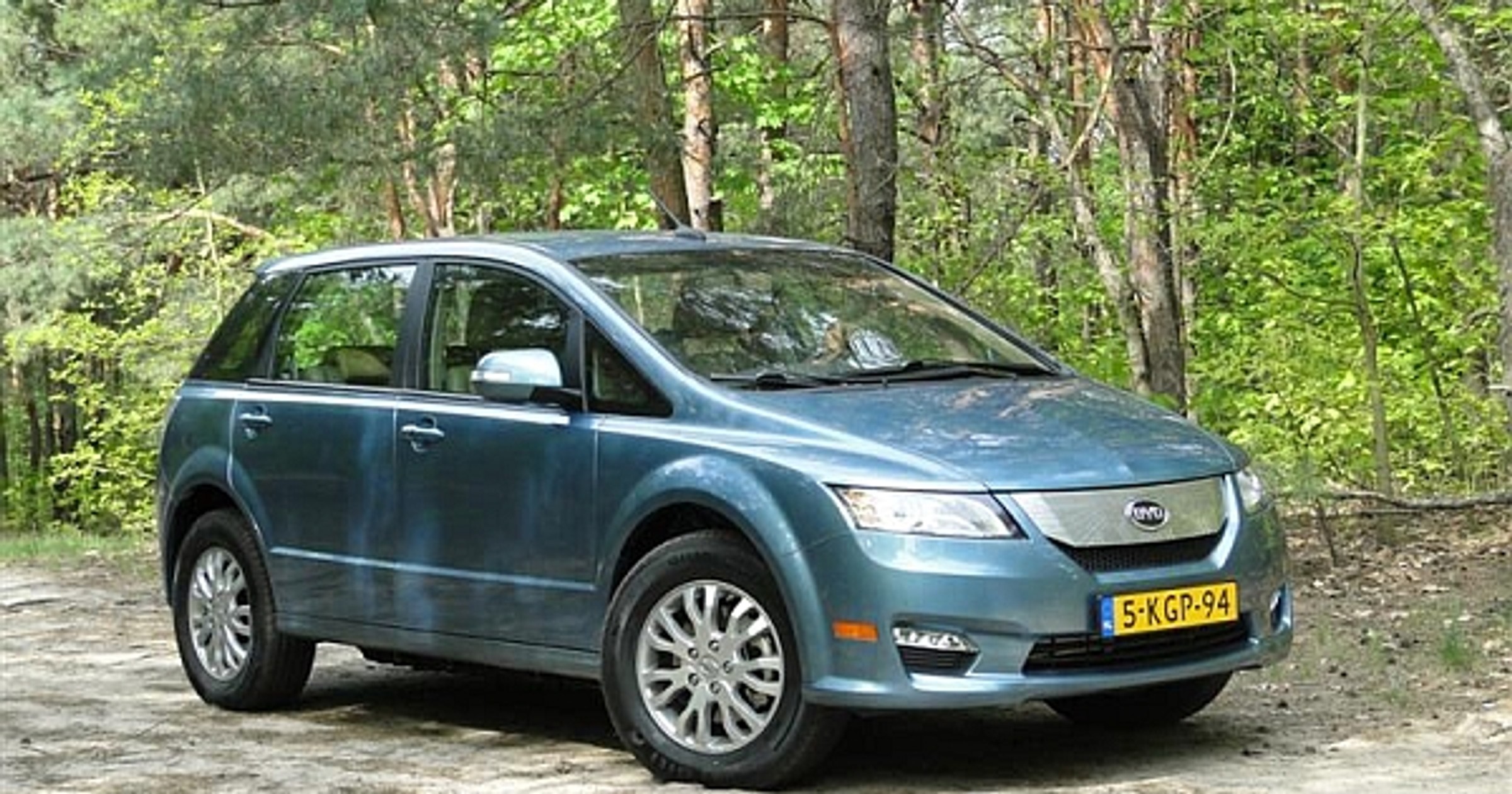 BYD E6