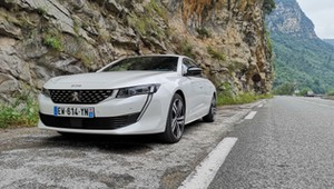Nowy Peugeot 508 – Diesel ma się dobrze