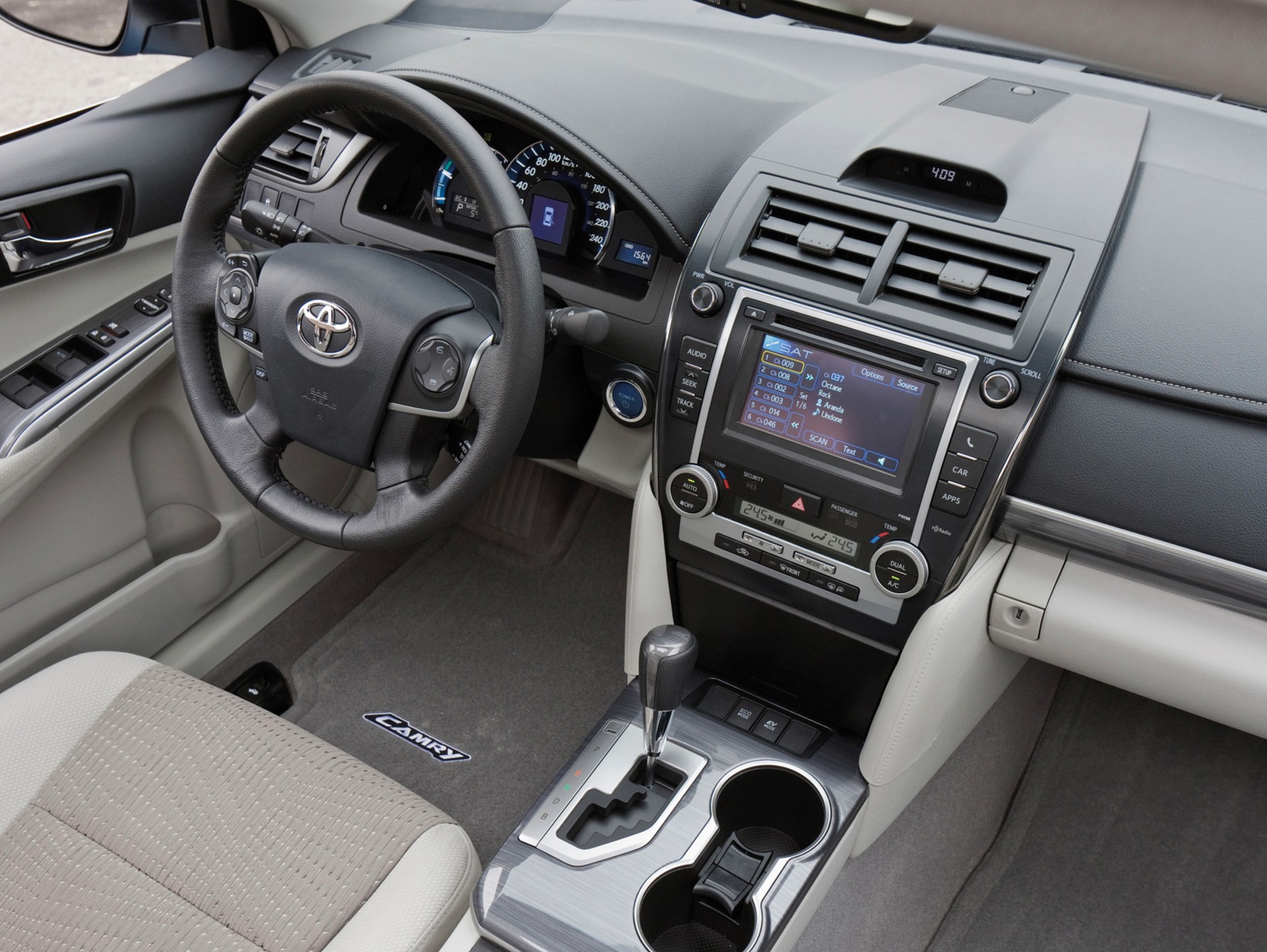 Toyota Camry – siódma generacja (2011 – 2017)