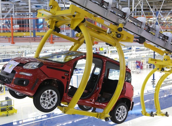 Chevrolet wychodzi, Fiat zaciera ręce
