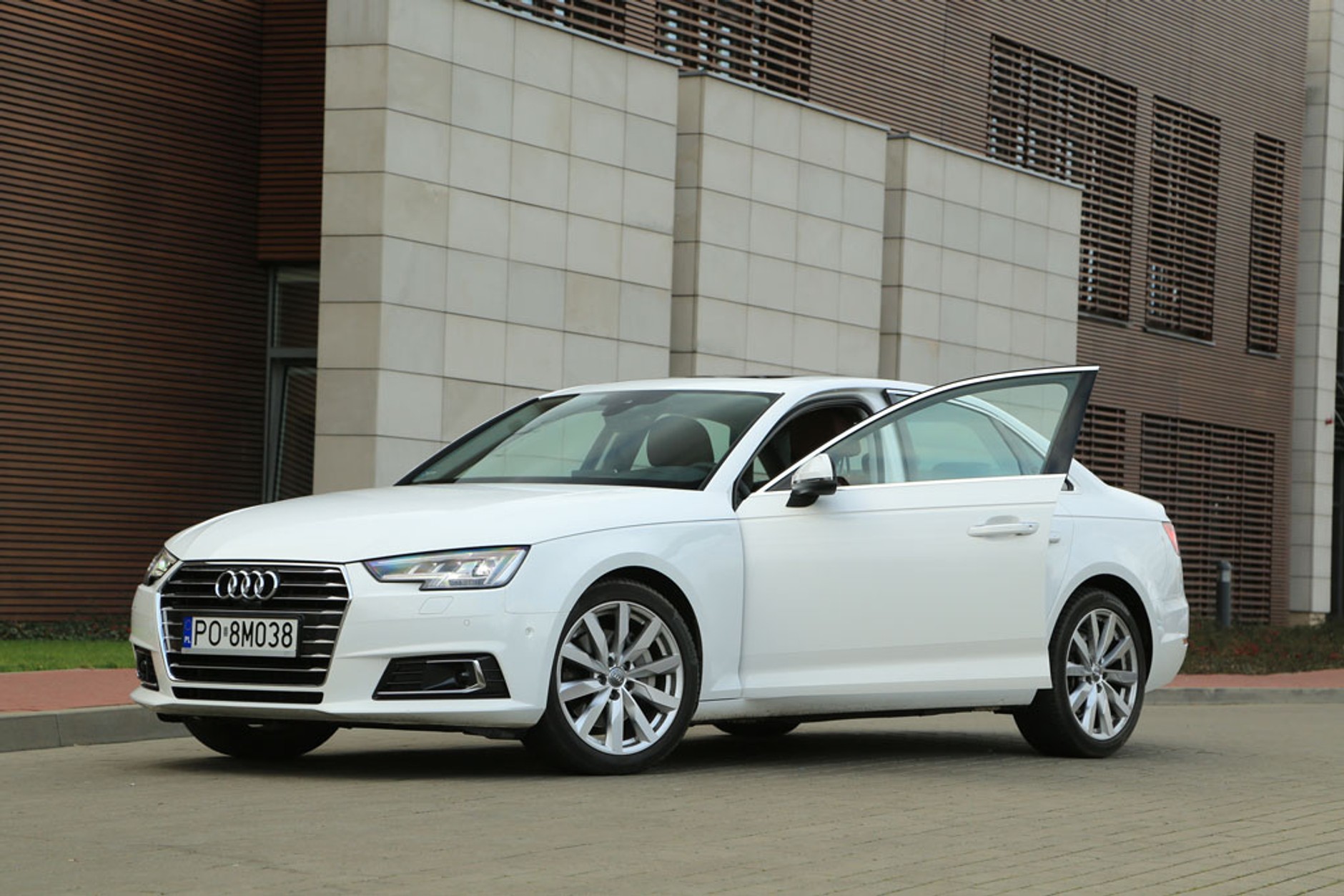 Audi A4 2.0 TDI S-tronic - sedan z dużym zastrzykiem mocy