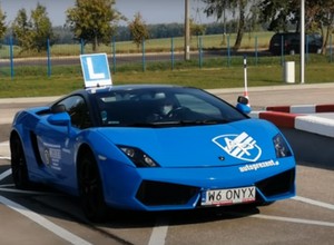 Jak zdać egzamin na prawo jazdy? Najlepiej w Lamborghini!