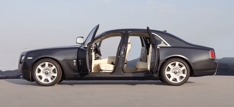 IAA Frankfurt 2009: Rolls-Royce Ghost - nowa rodzina w fotogalerii