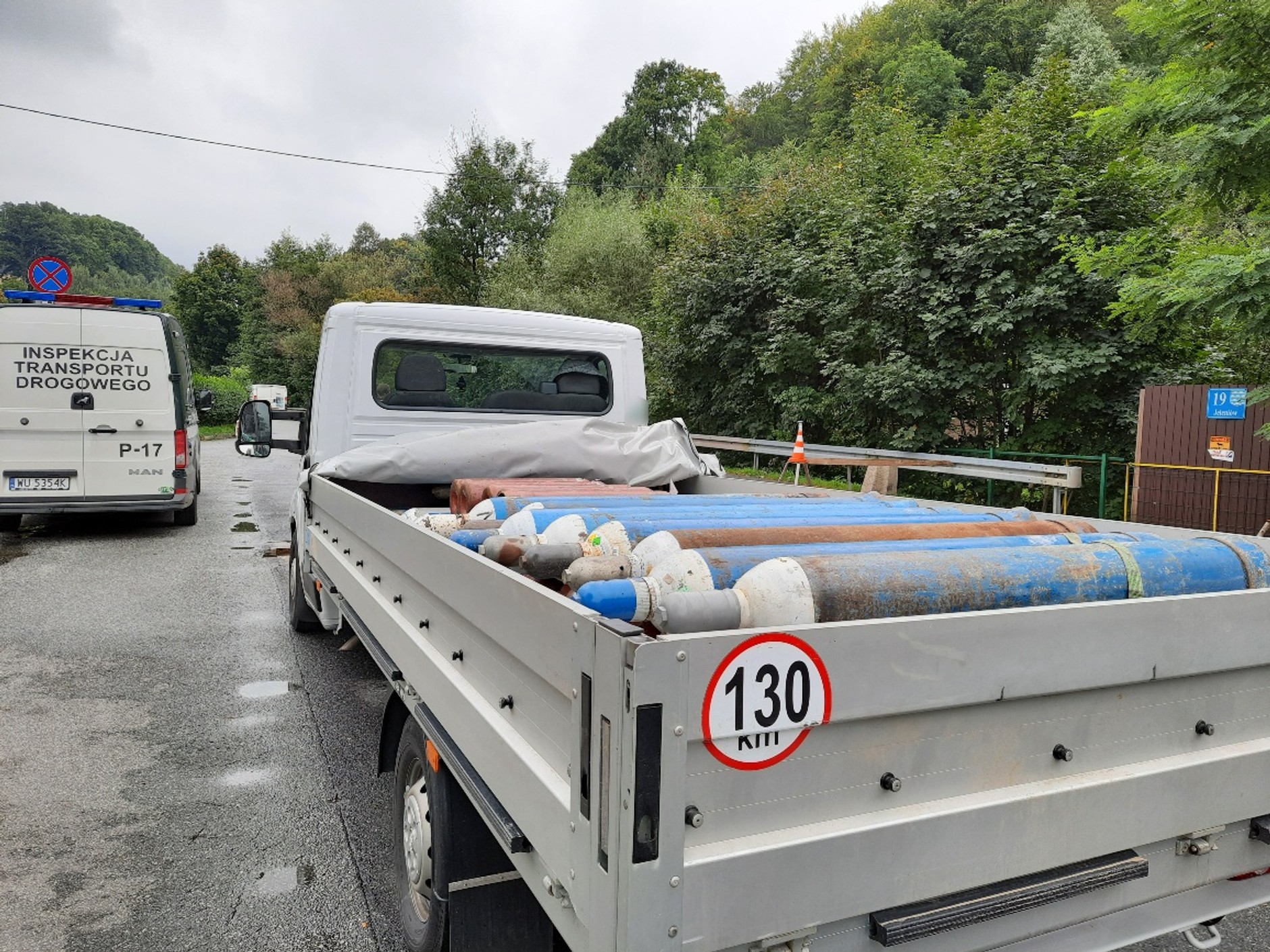 Niebezpieczny i źle zabezpieczony ładunek