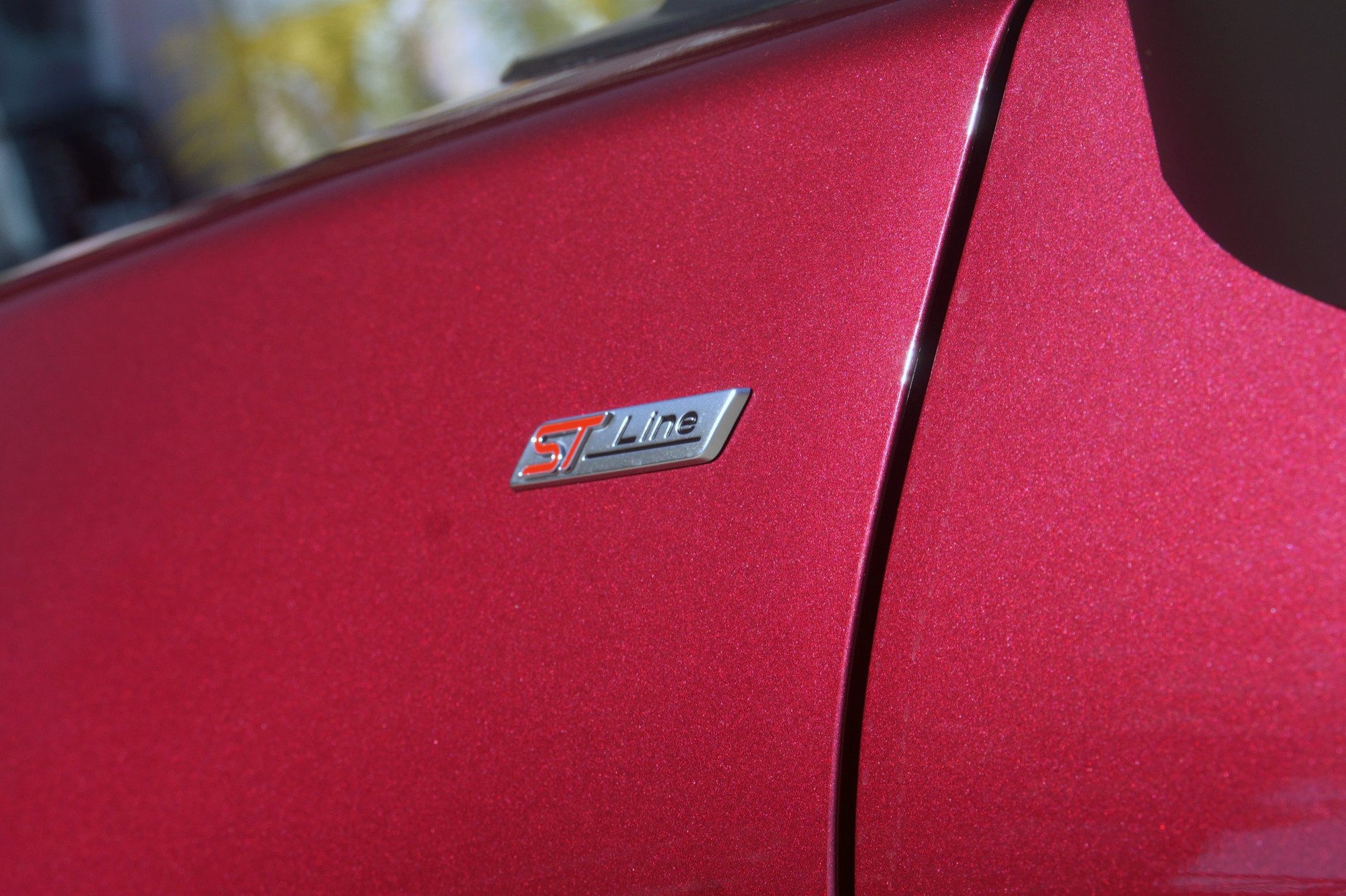 Ford Puma Vivid Ruby Edition