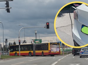 Zdjęcia z Warszawy hitem sieci. Pokazał, jak kierowca ładuje Teslę