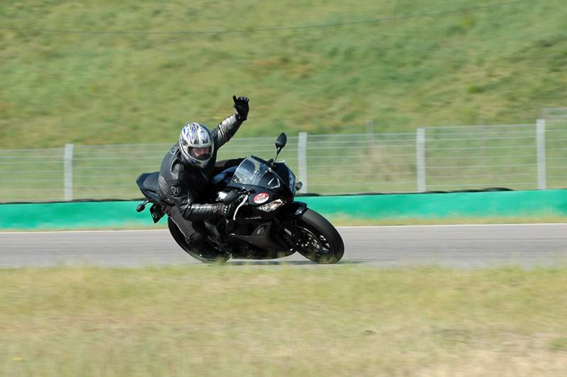 Supermoto Honda Days: nowy CBR600RR na torze