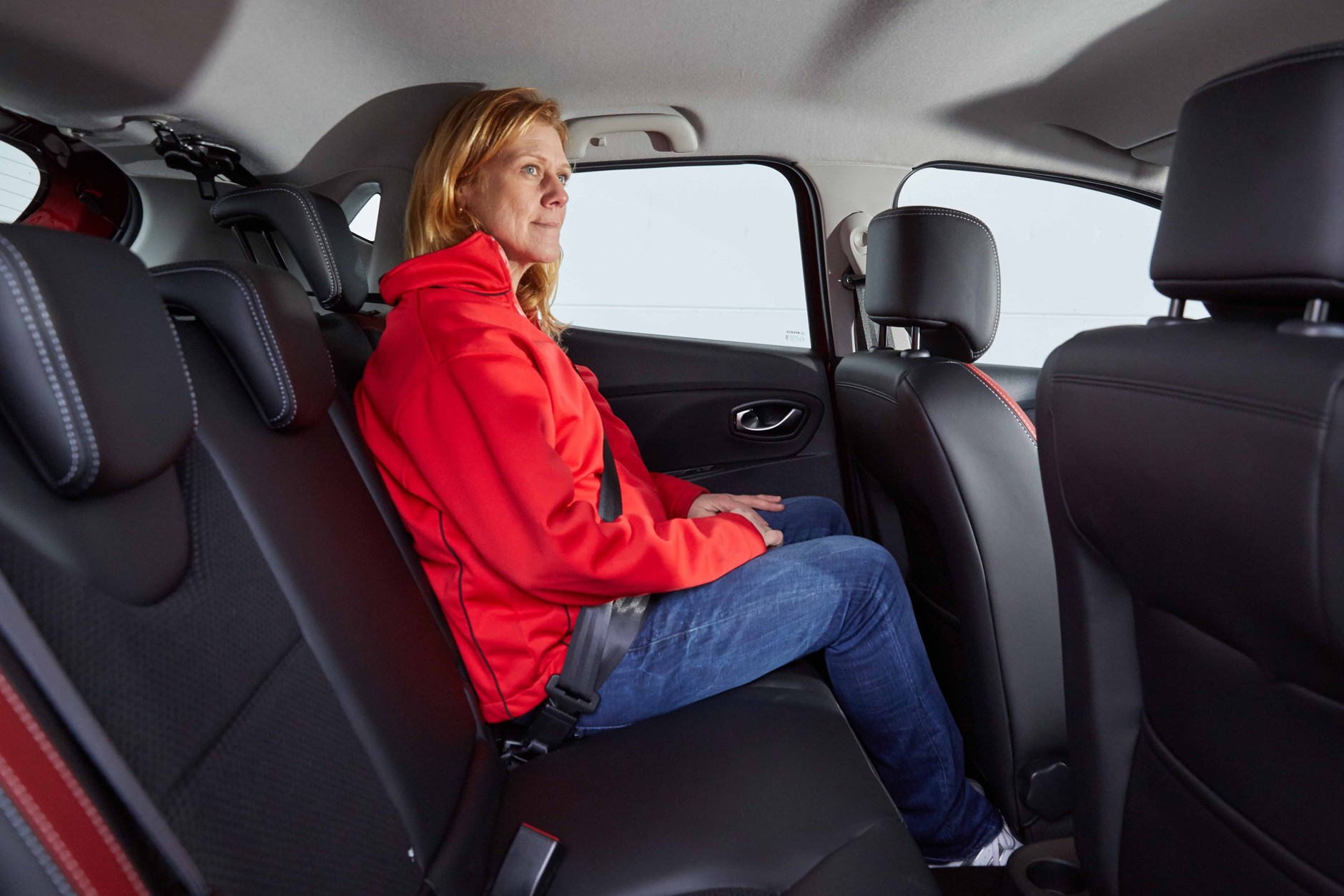 Citroen C3 kontra Peugeot 208 i Renault Clio